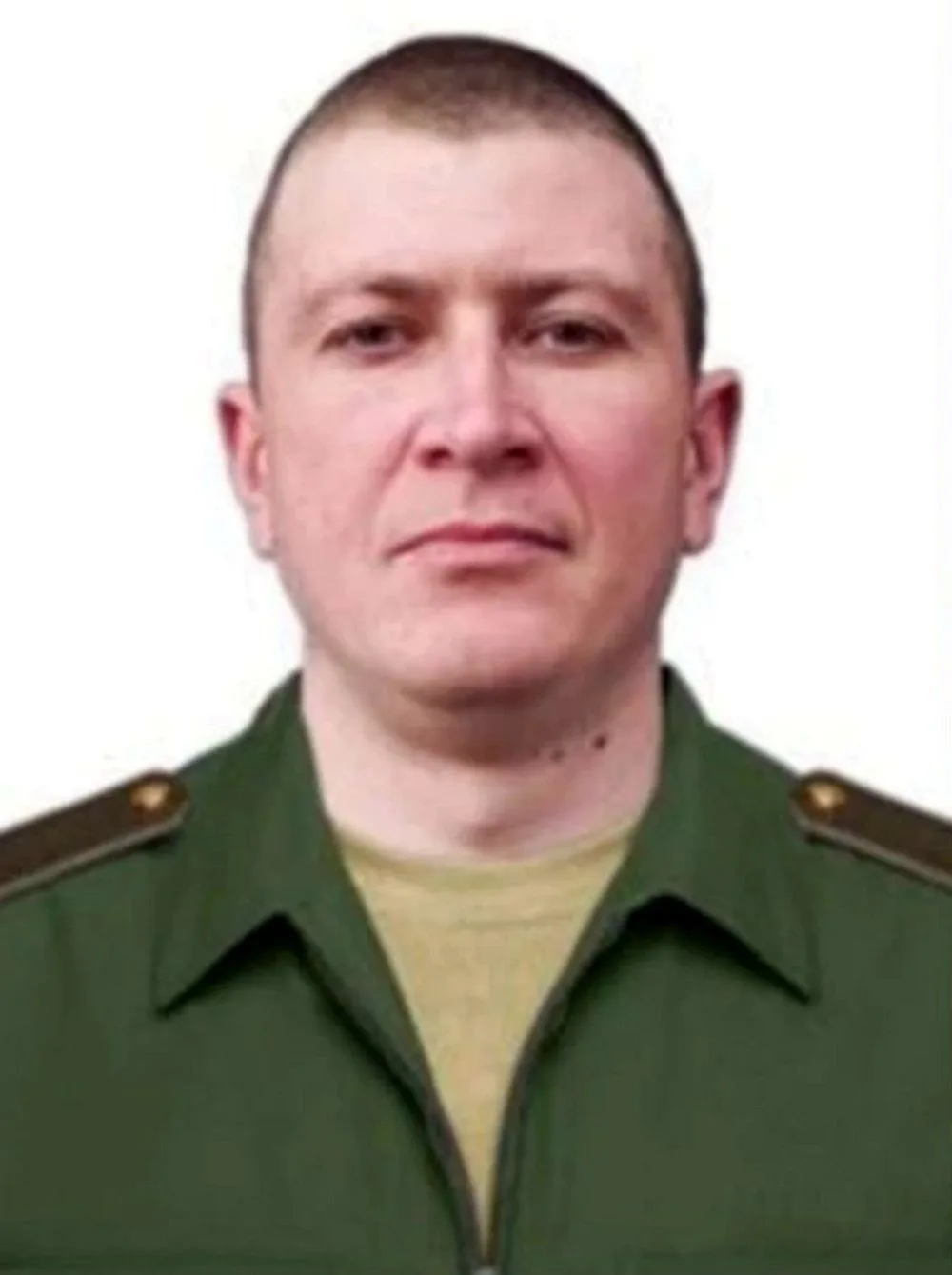 Водитель ефрейтор Максим Пелеванюк выполнял боевую задачу по доставке материального иму...