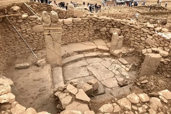 В Турции найден «бункер» со странными статуями. Артефактам около 11 000 лет
