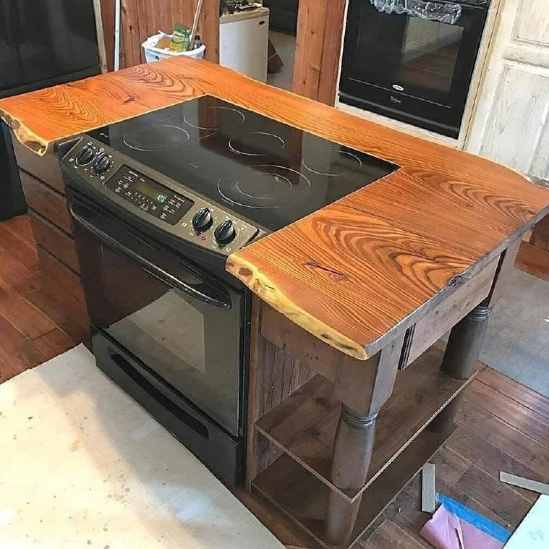 Самодельный стол (?) для кухонного "острова".