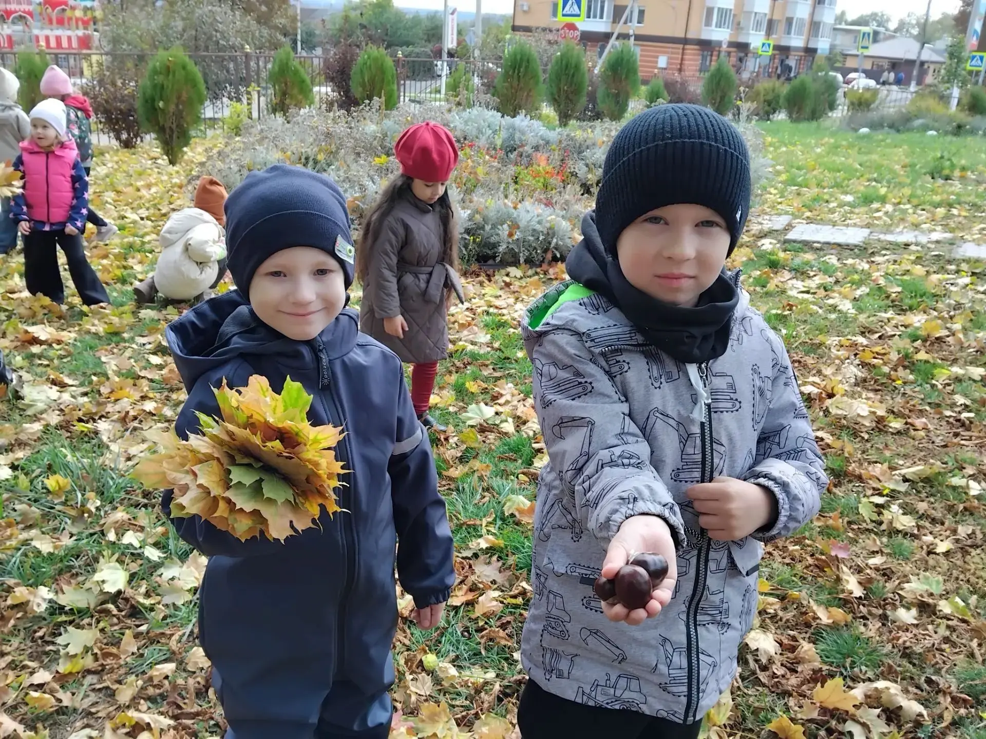 Прогулка в тёплые осенние деньки.🍁🍂🌿🌿🌿