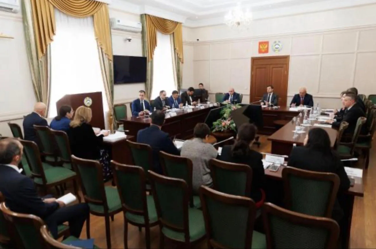 Премьер-министр КЧР Мурат Аргунов провел заседание Правительства Карачаево-Черкесии