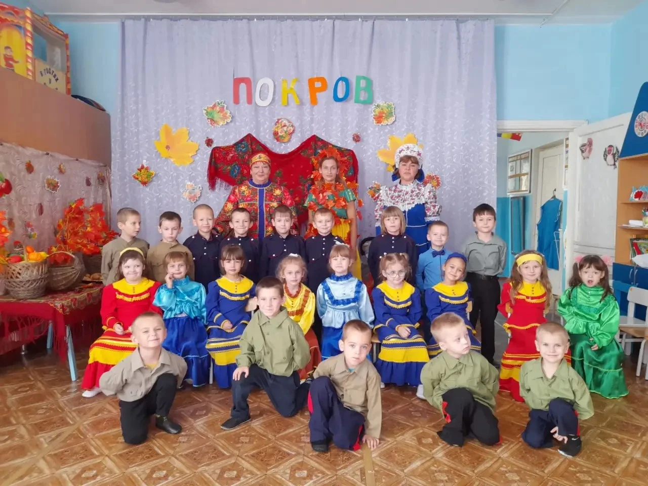 В детском саду №1 «Светлячок» (х. Лихой) к Покрову Пресвятой Богородицы провели праздни...
