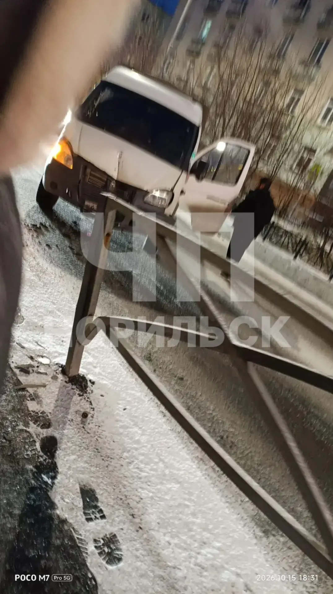 ДТП на Ленинском. Опять на летней резине?