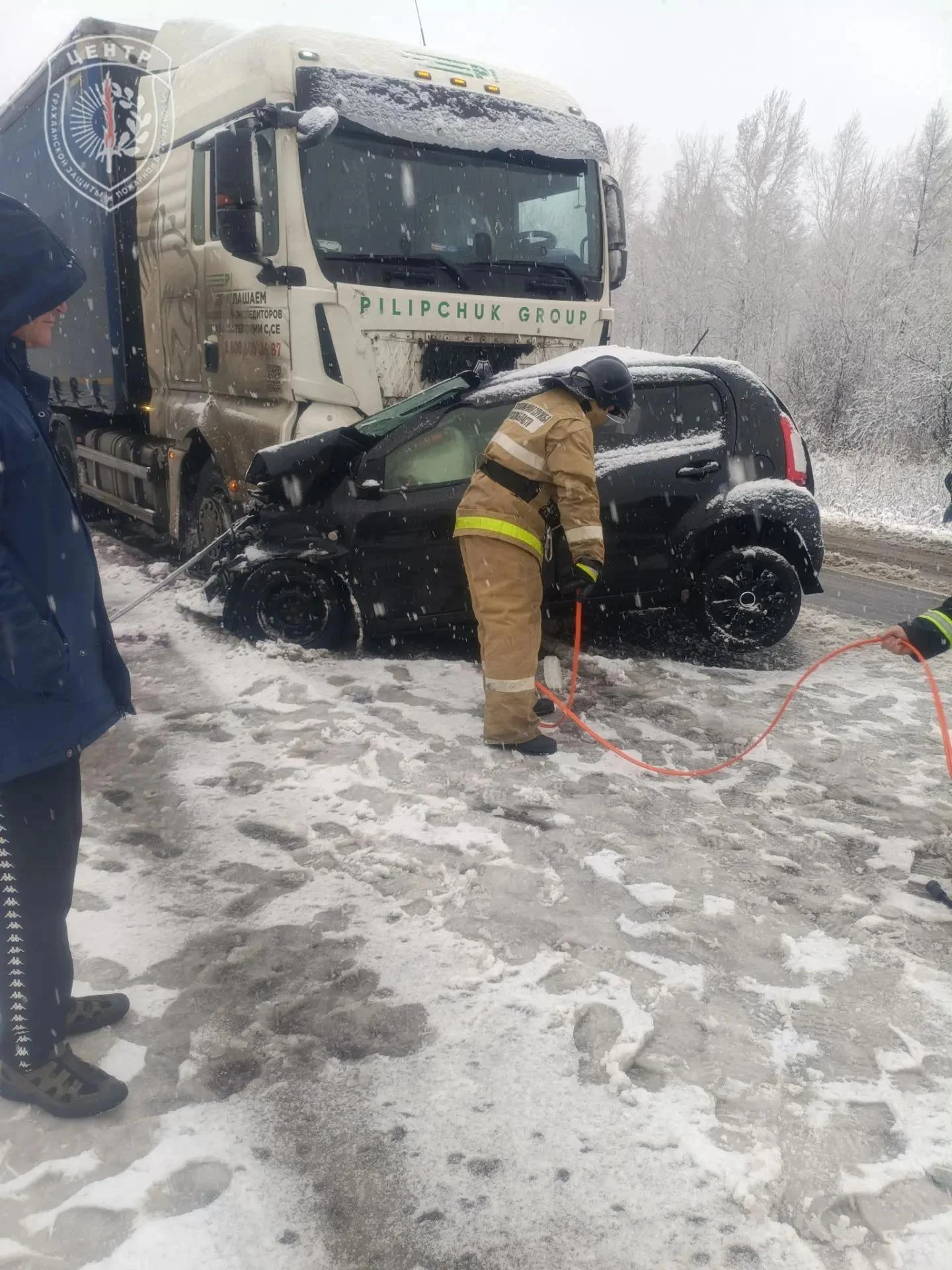 На трассе «Амур» под Чалганами столкнулись большегруз и легковушка, погиб водитель