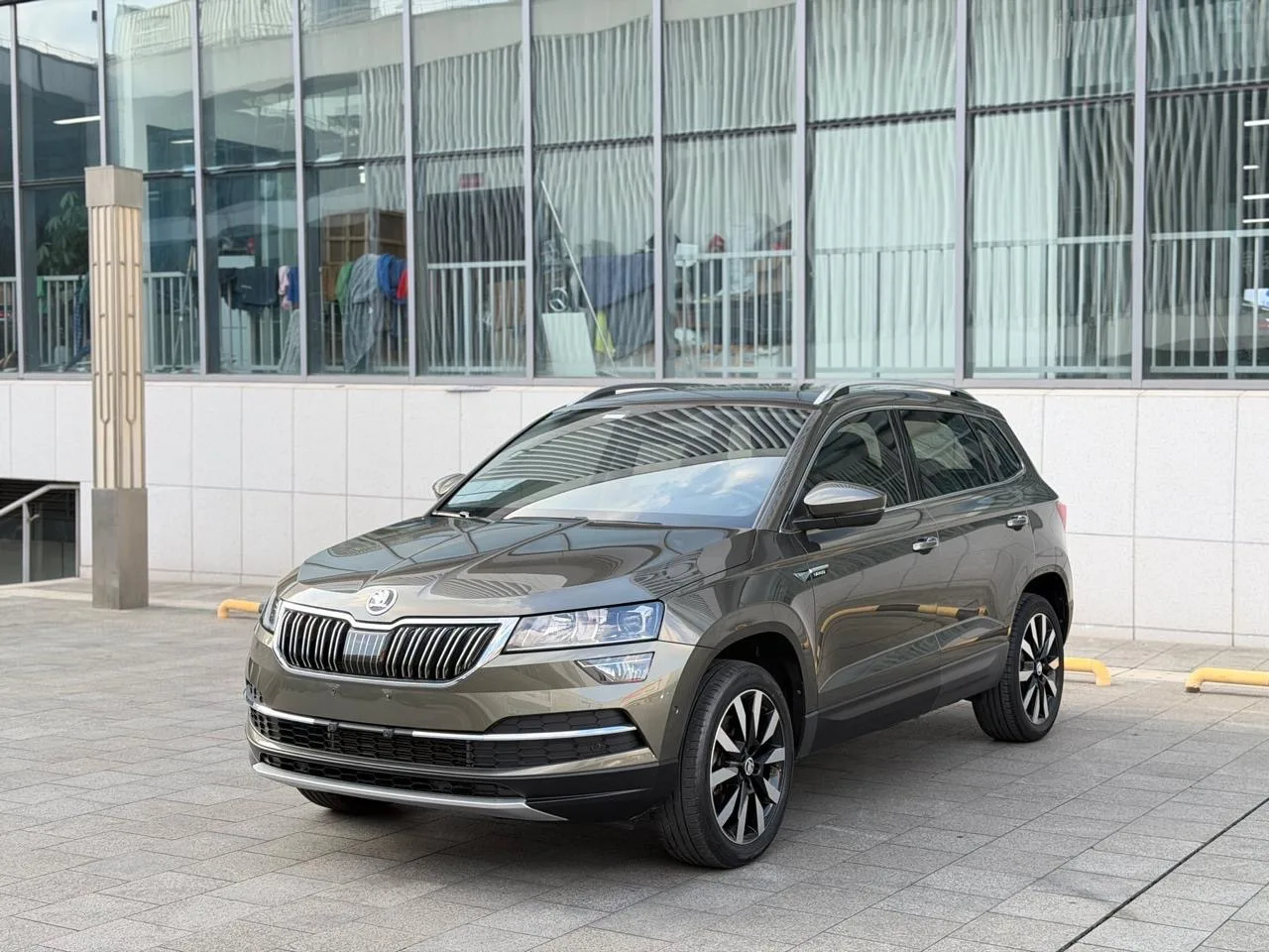 Автомобиль: Skoda Karoq