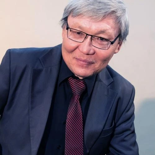 Шылгараңгай, хөй талалыг салым-чаяанныг Тываның Улустуң чогаалчызы Эдуард Баирович Мижи...