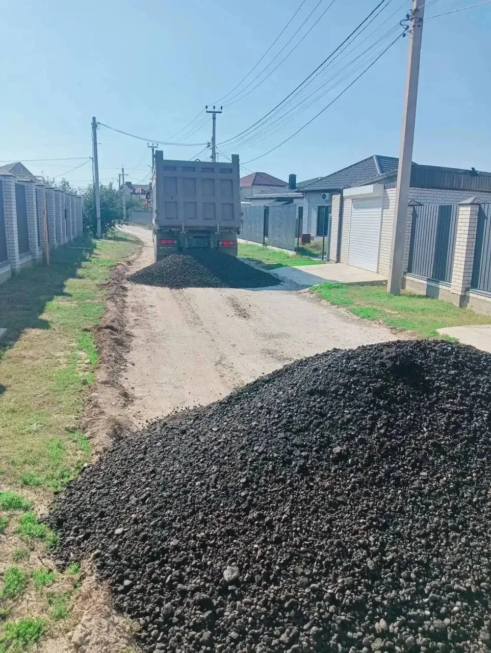 🚧 В Анапе продолжают ремонтировать дороги сразу в нескольких населённых пунктах