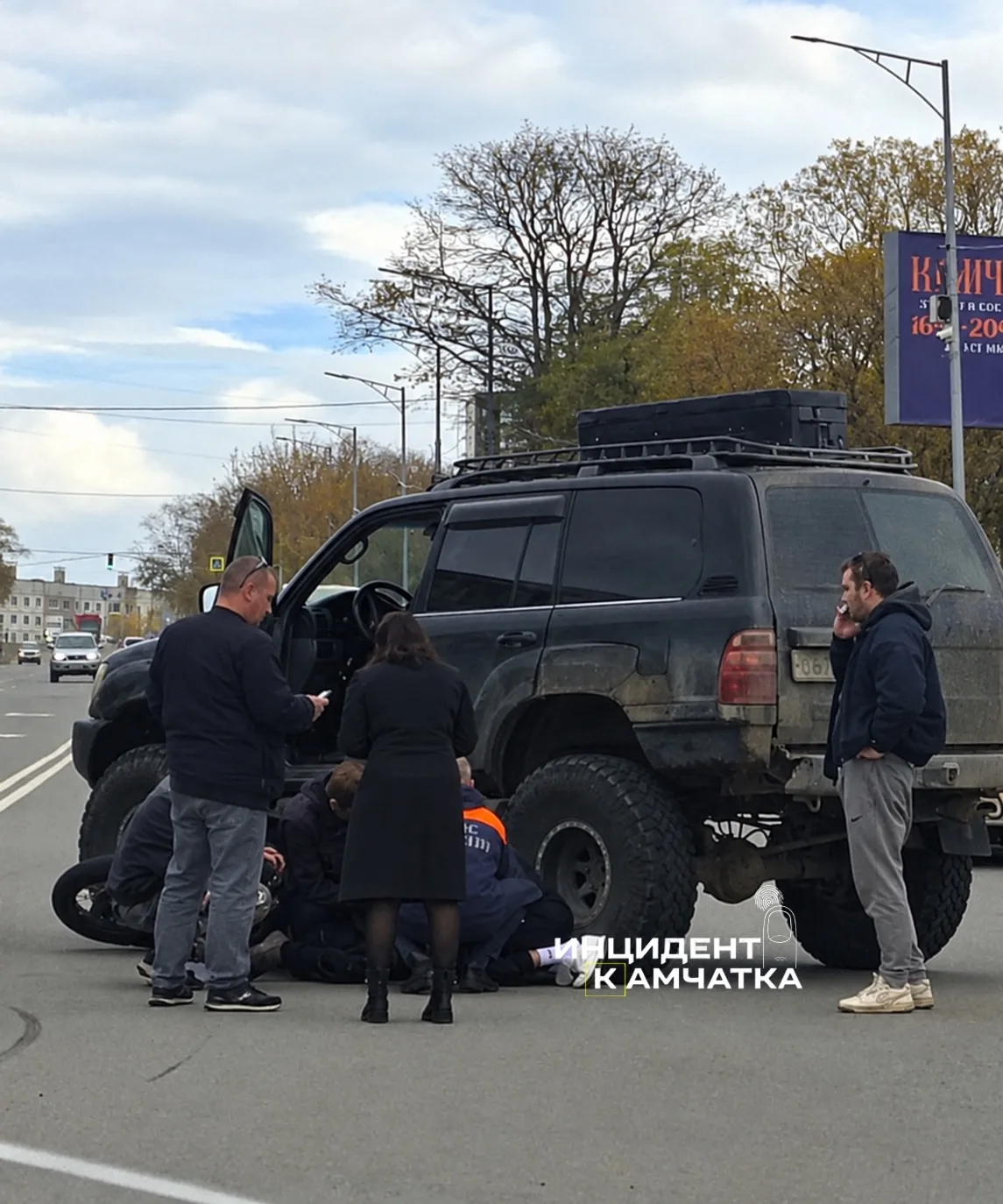 Байкер столкнулся с джипом в Петропавловске