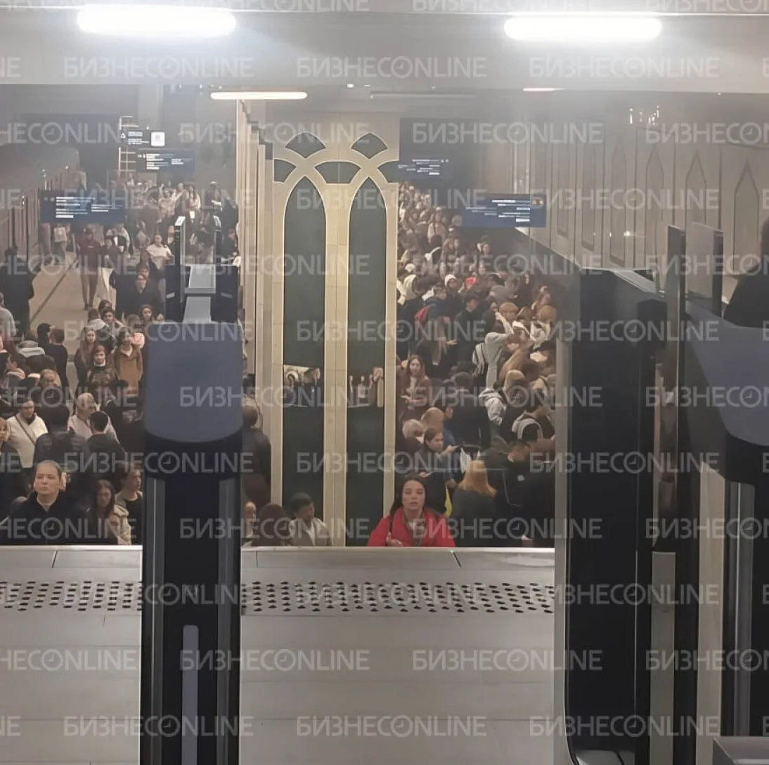 На станции метро «Площадь Тукая» образовалась