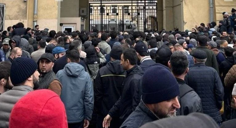 Пятничный намаз в Петербурге прервали проверкой документов.