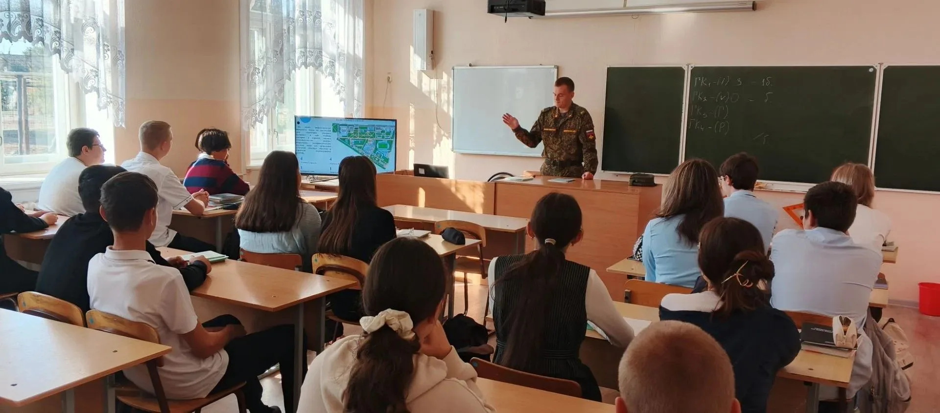 Шаг в будущее: военная подготовка + гражданская профессия