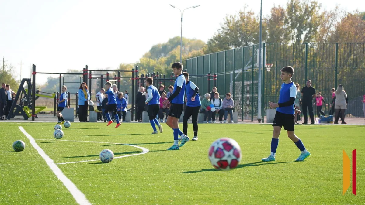 🏋️ В селе Коротояк Острогожского района открыли «умную» спортивную площадку.