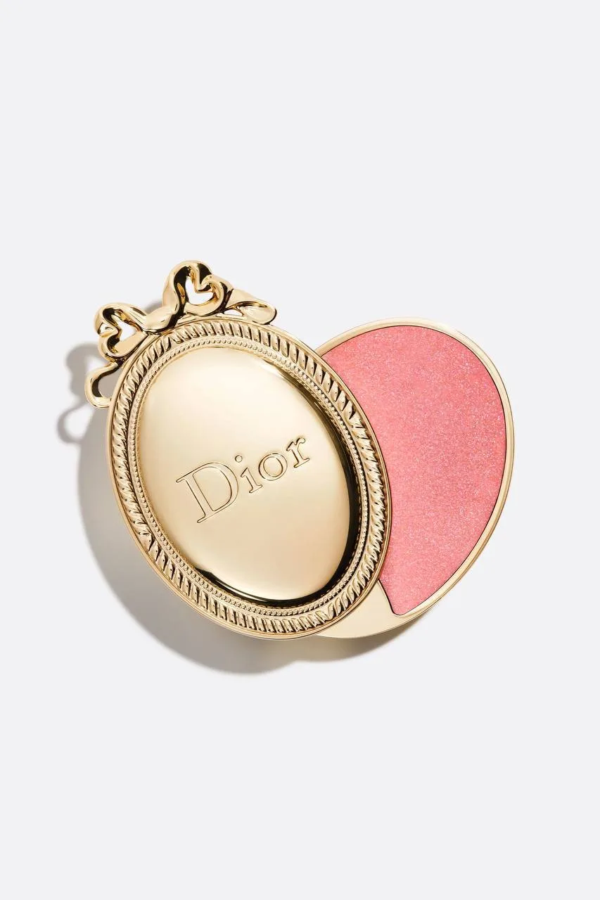 💄 Dior превратил бальзам для губ в аксессуар для смартфона