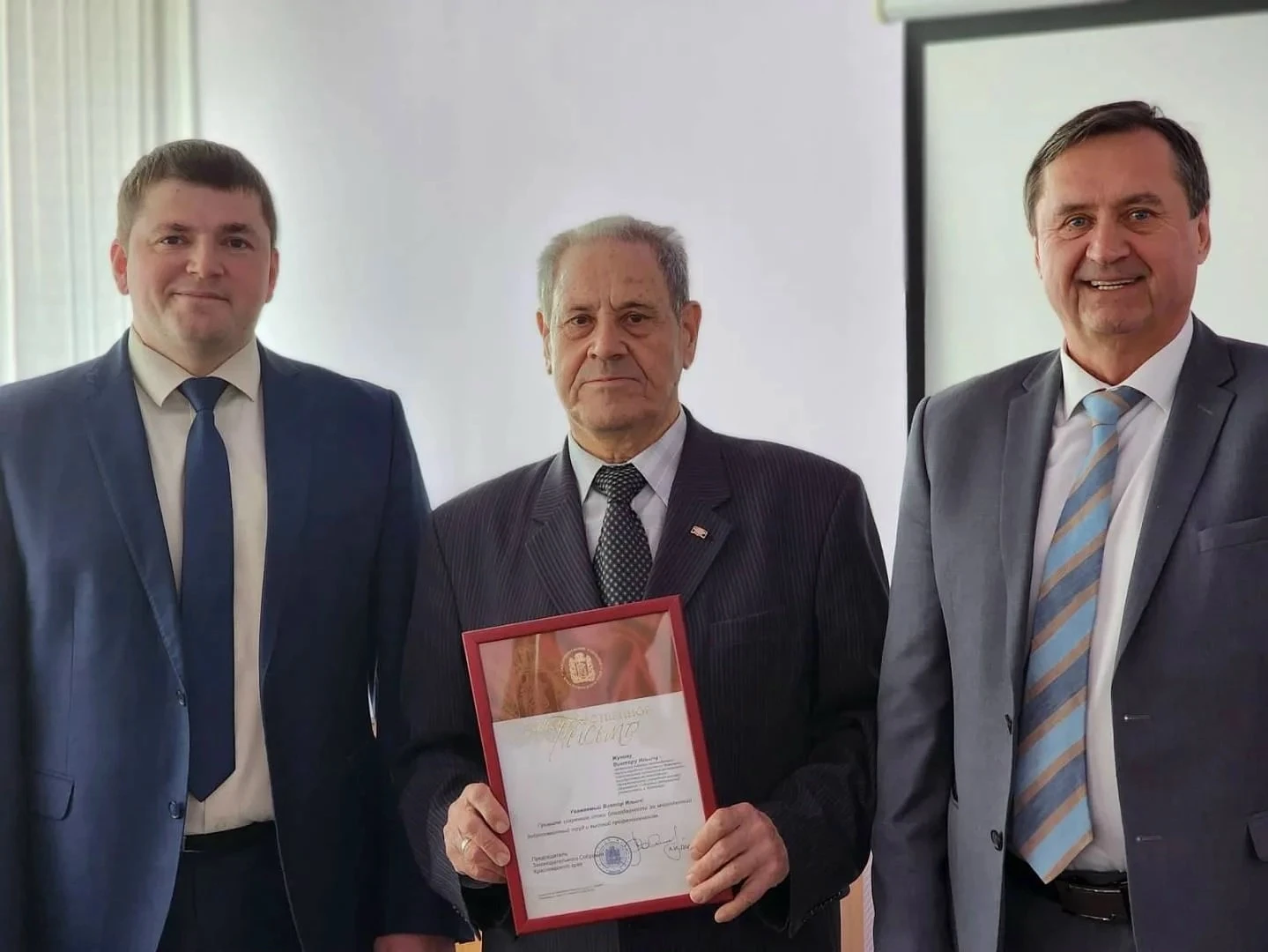 👷‍ Уважаемые коллеги, друзья, выпускники дорожно-строительного факультета и кафедры Ав...