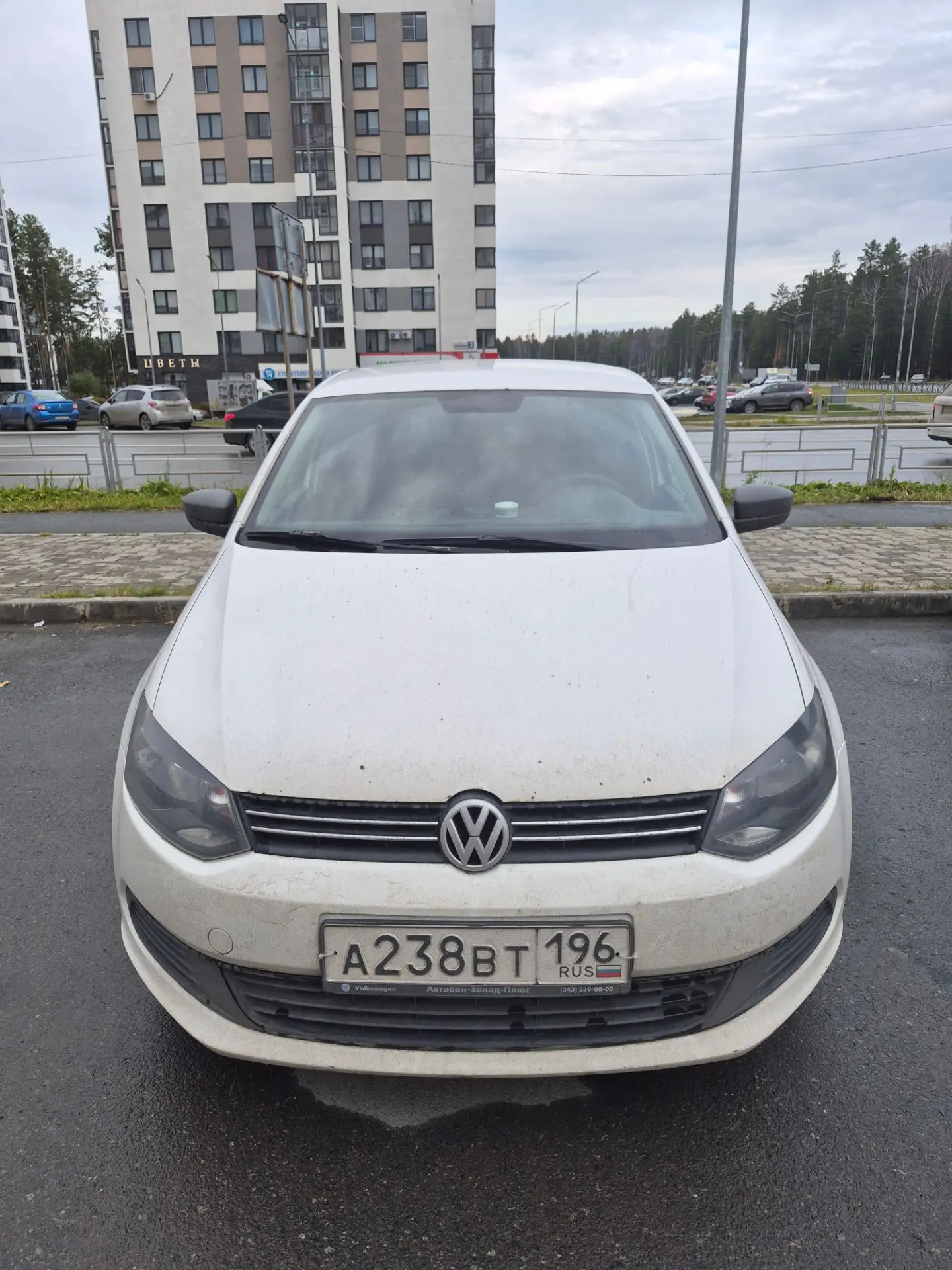 Volkswagen Polo 1.6 MT,