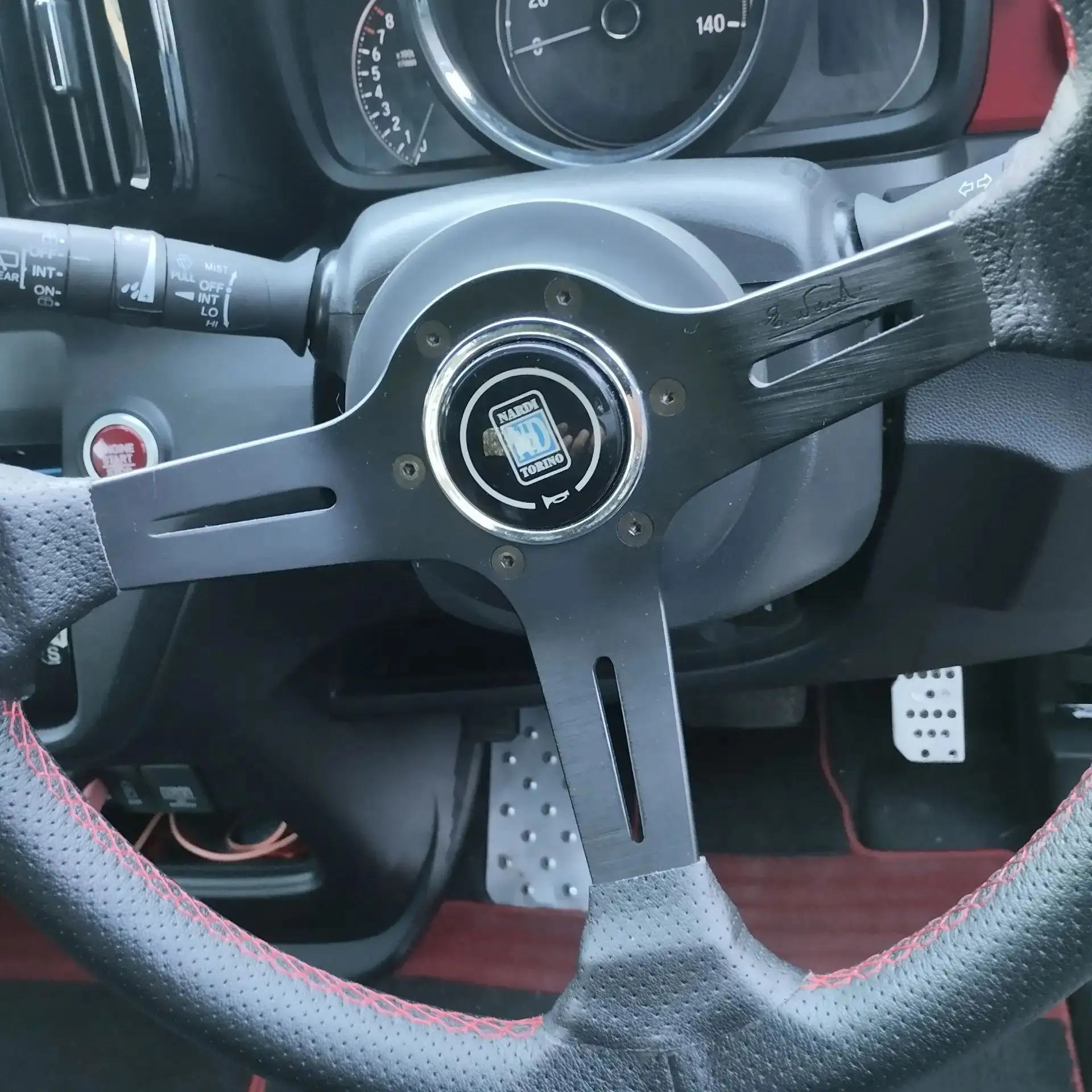 Спортивный руль из Японии Nardi Torino