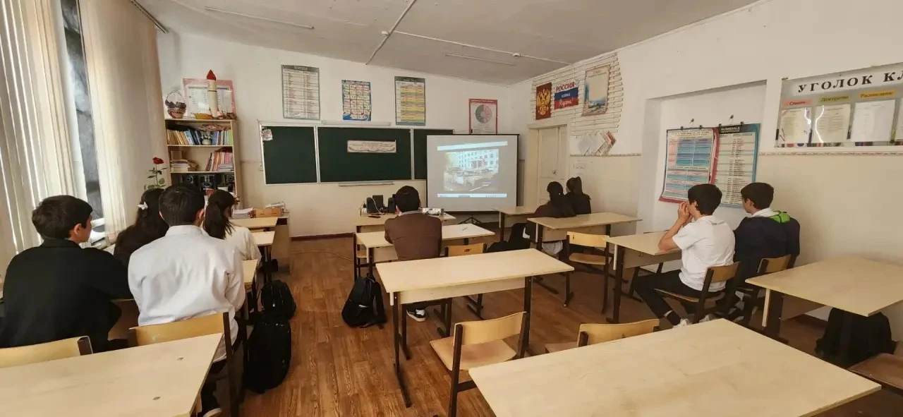В нашей школе прошли уроки мужества, посвящённые трагическим событиям, произошедшим в г...
