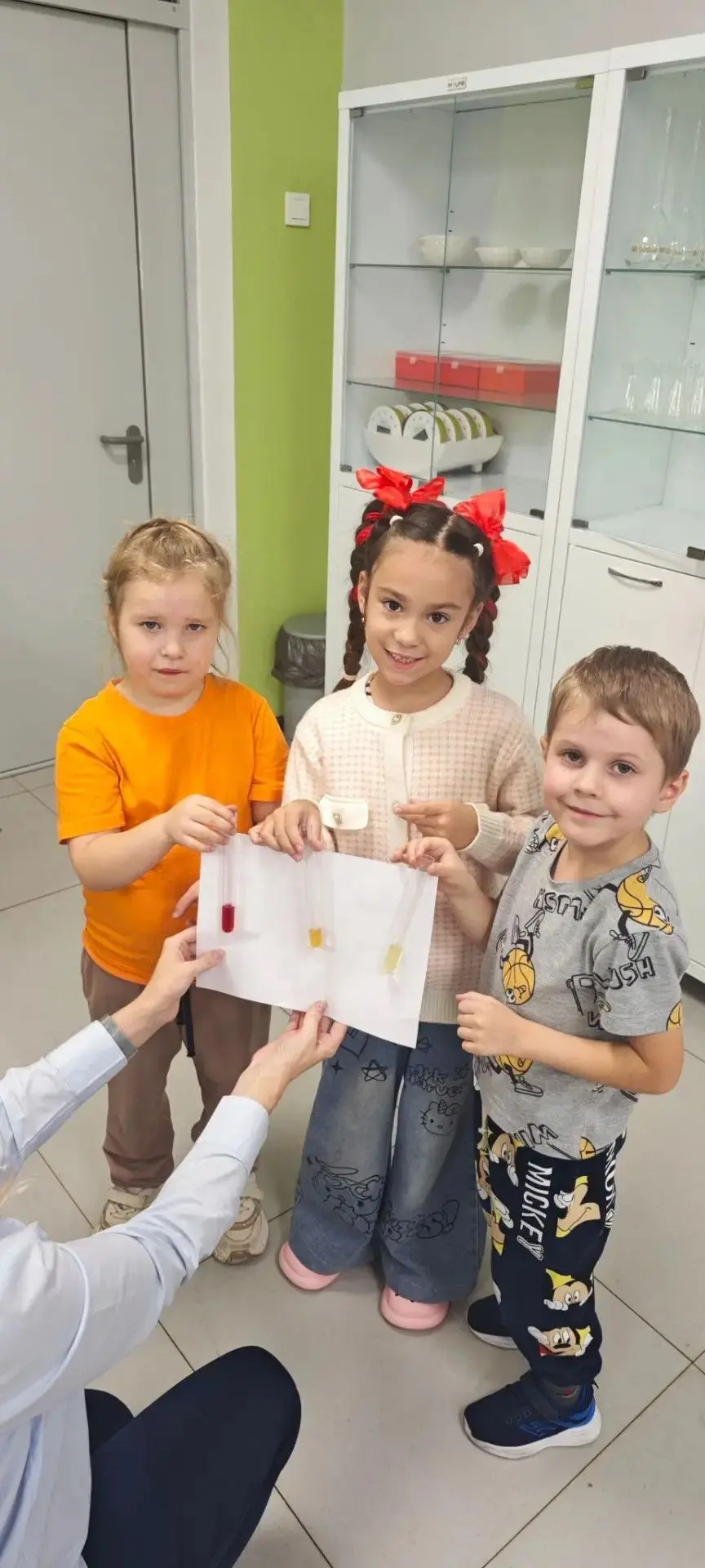 🍂 Почему листья осенью меняют цвет? Узнали наши дошколята из Агробиополигона!