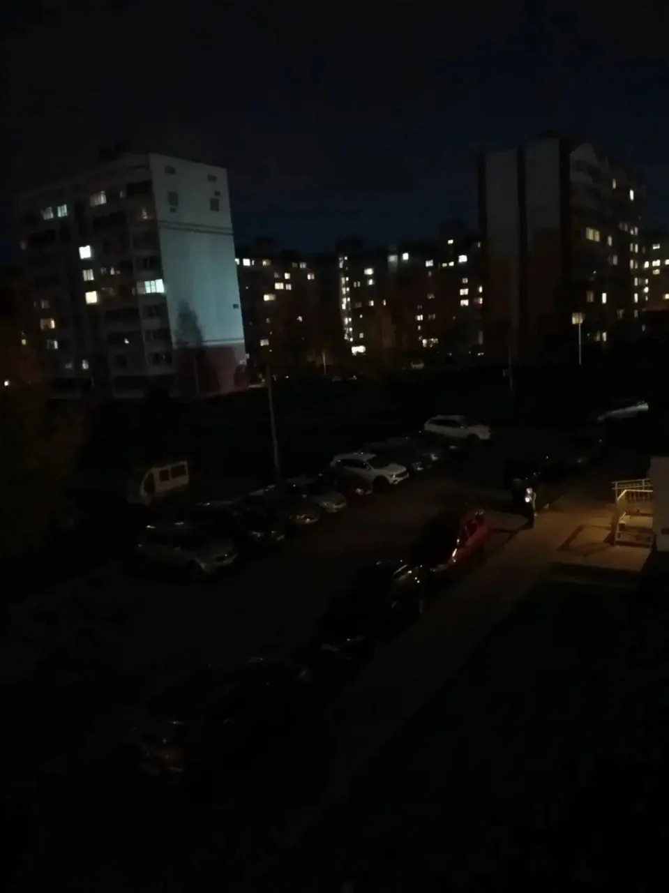 💡 В 29Б микрорайоне вторую неделю не могут наладить освещение
