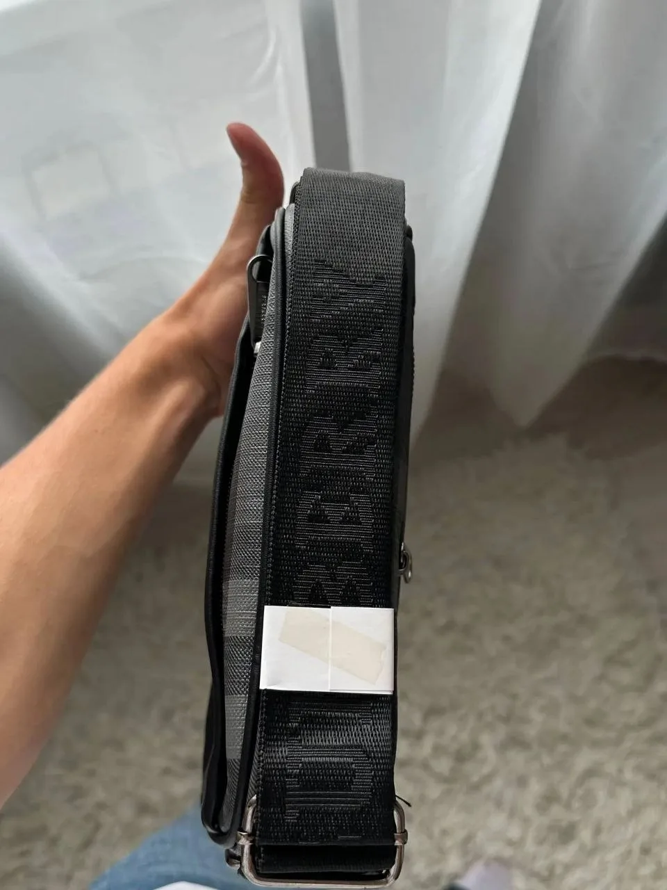 Продам классную мужскую  сумку Burberry Crossbody Messenger в клетку (Dark Check), нова...