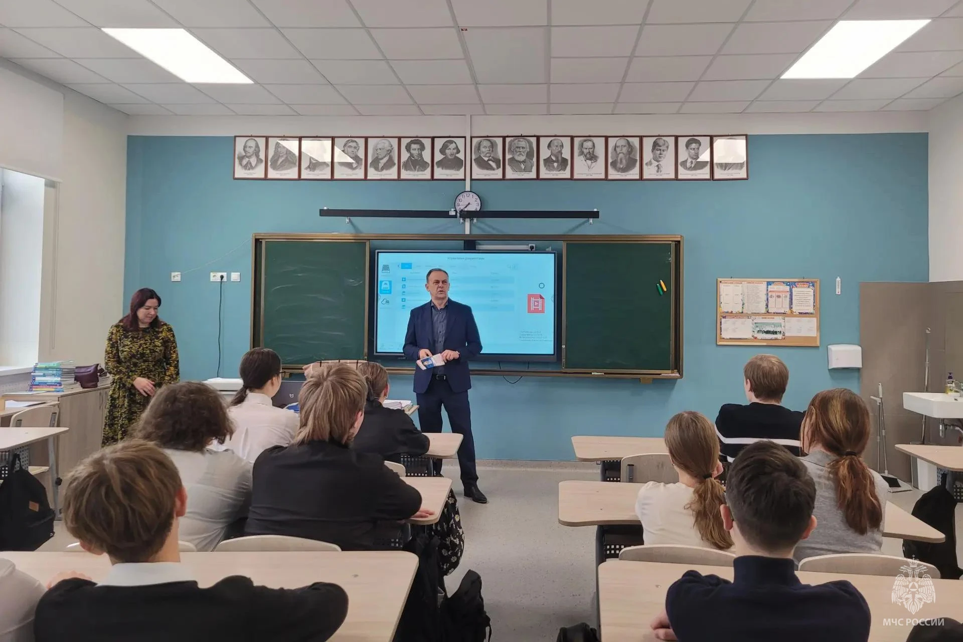 📚 Представитель Академии провел профориентационные встречи