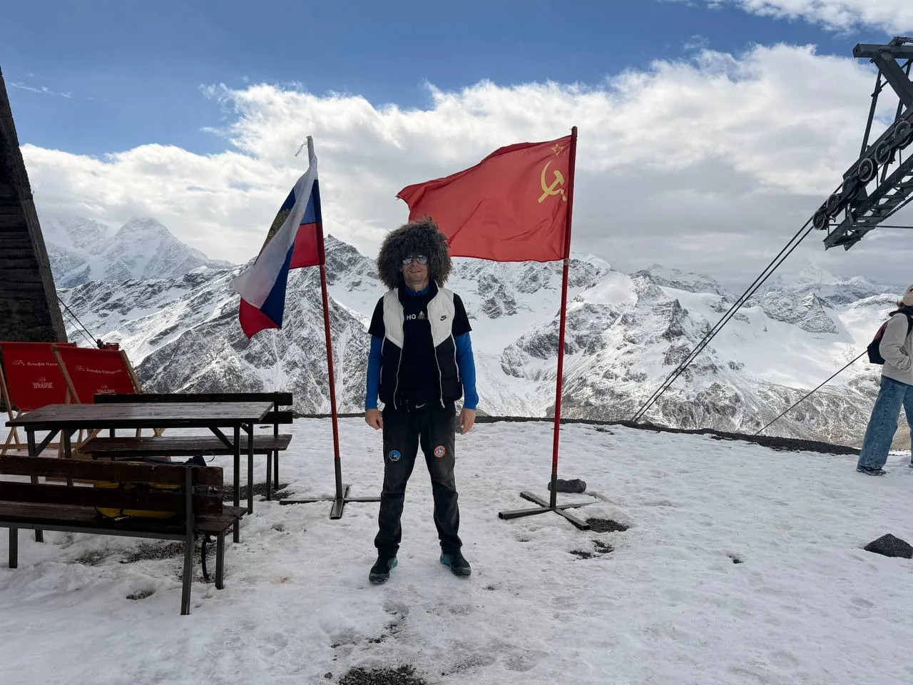 Купидон стрелял не в сердце, а прямо в Эльбрус. 🏹🏔️