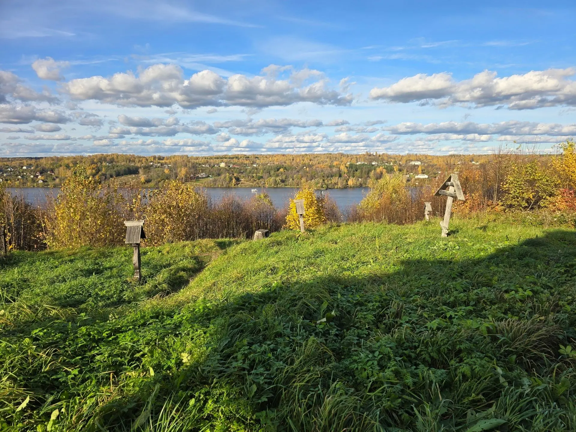 С новыми силами после обеда мы поднялись на гору Левитана.