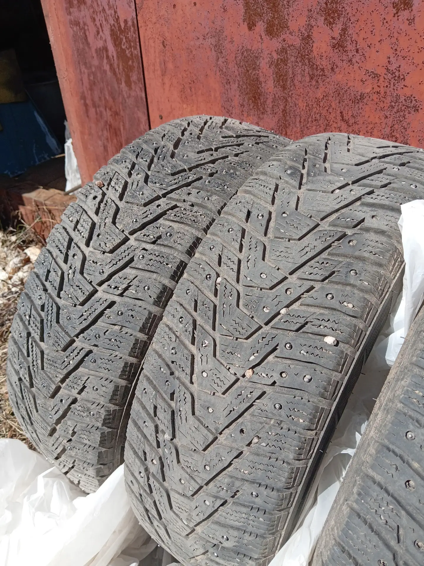 hankook winter i * pike rs2 w429 шины зимние 185 65 R15 цена 2000 руб.