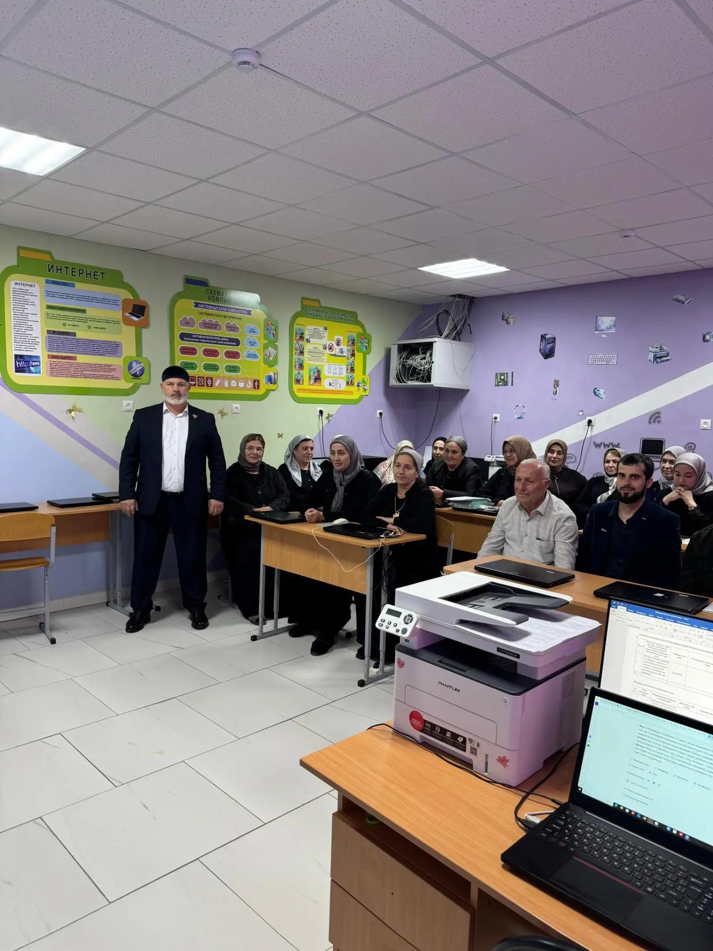 Сегодня заместитель директора по учебной работе Муслим Мусаевич провёл совещание с учит...