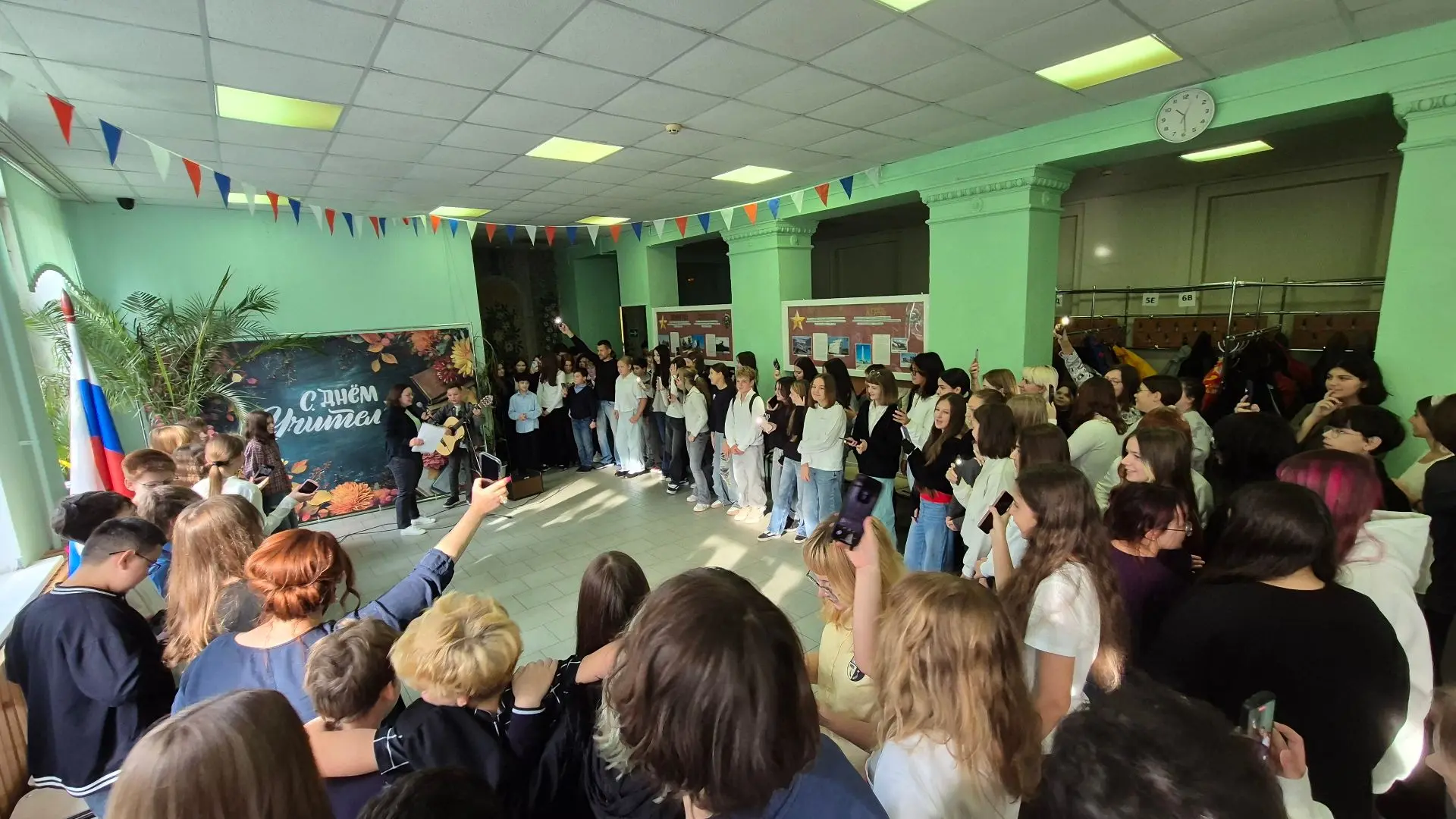 День джинсов в Менделеевском корпусе!