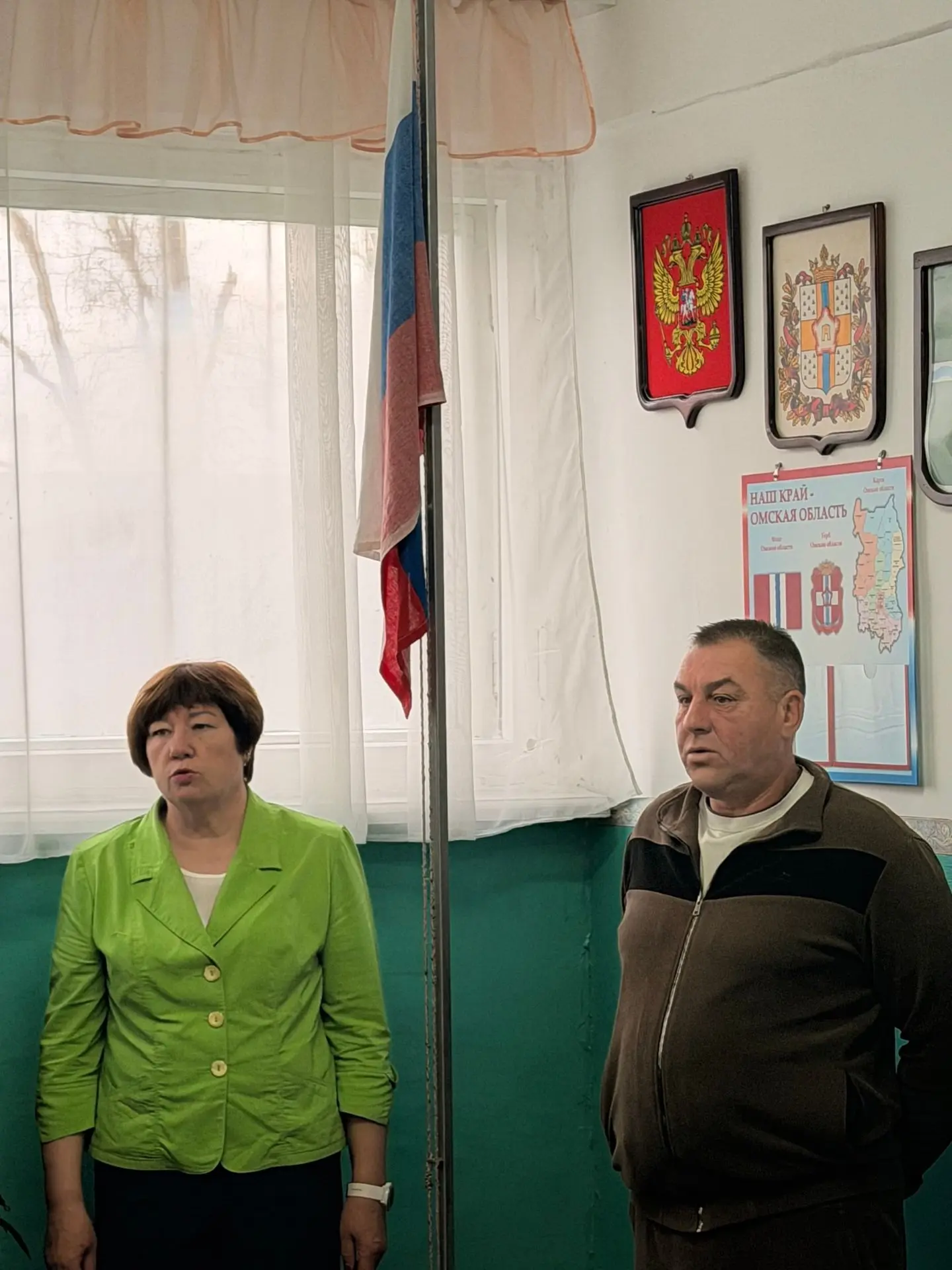 🇷🇺 Начало учебной недели мы дружно открыли, исполняя гимн Российской Федерации.