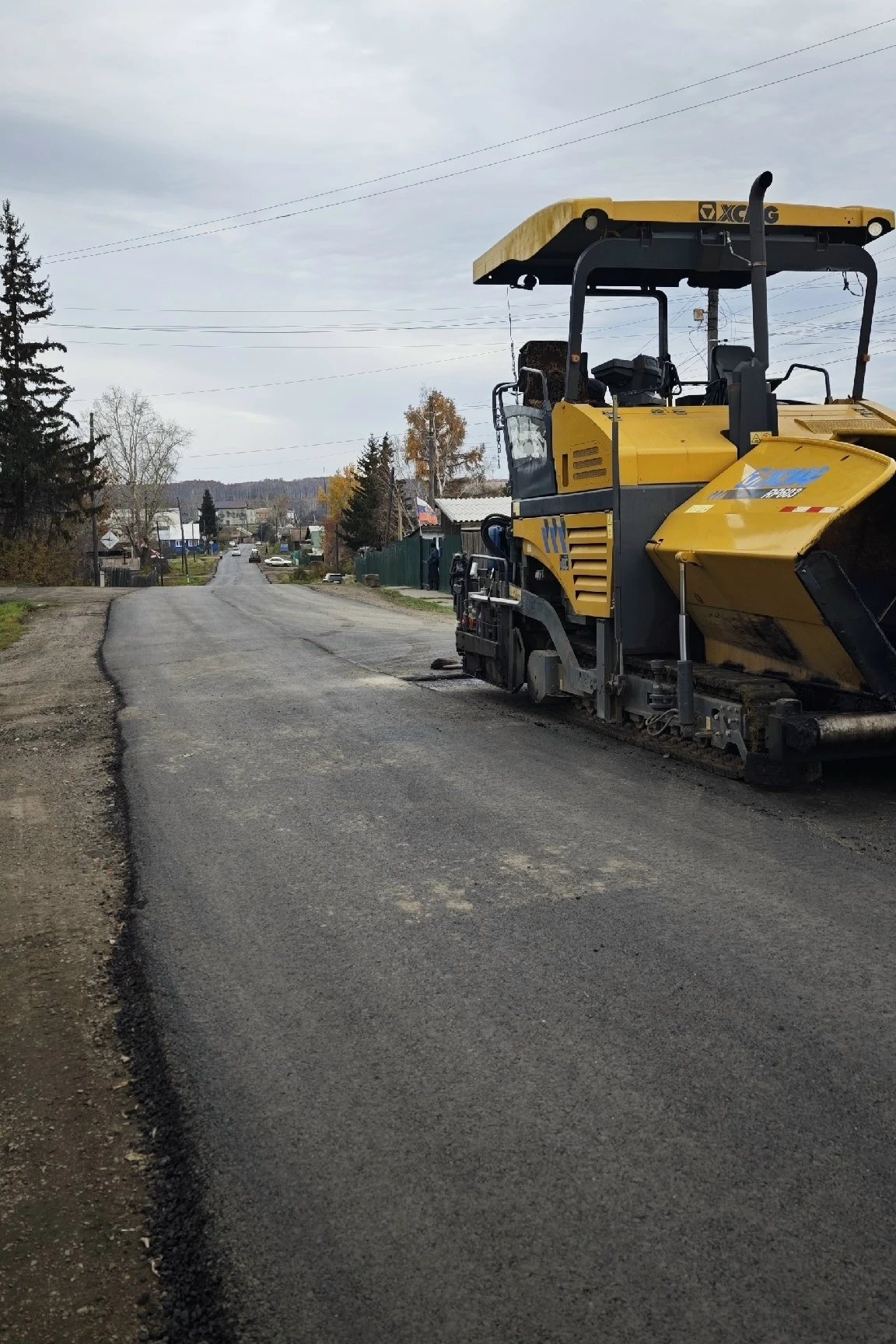 🚧 На улице Калинина в Сухобузимском обновили дорожное полотно