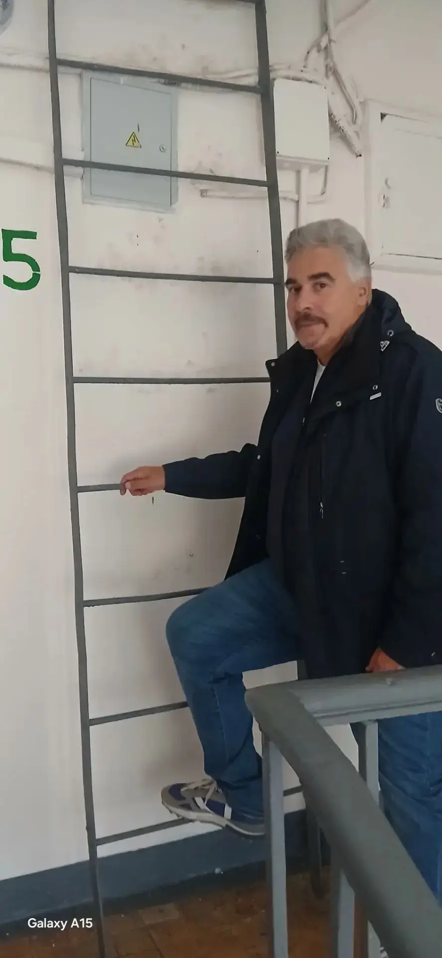 «Продолжаем приемку кровли. По Ивантеевской улице, дом 17, корпус 2, крыша готова, пров...
