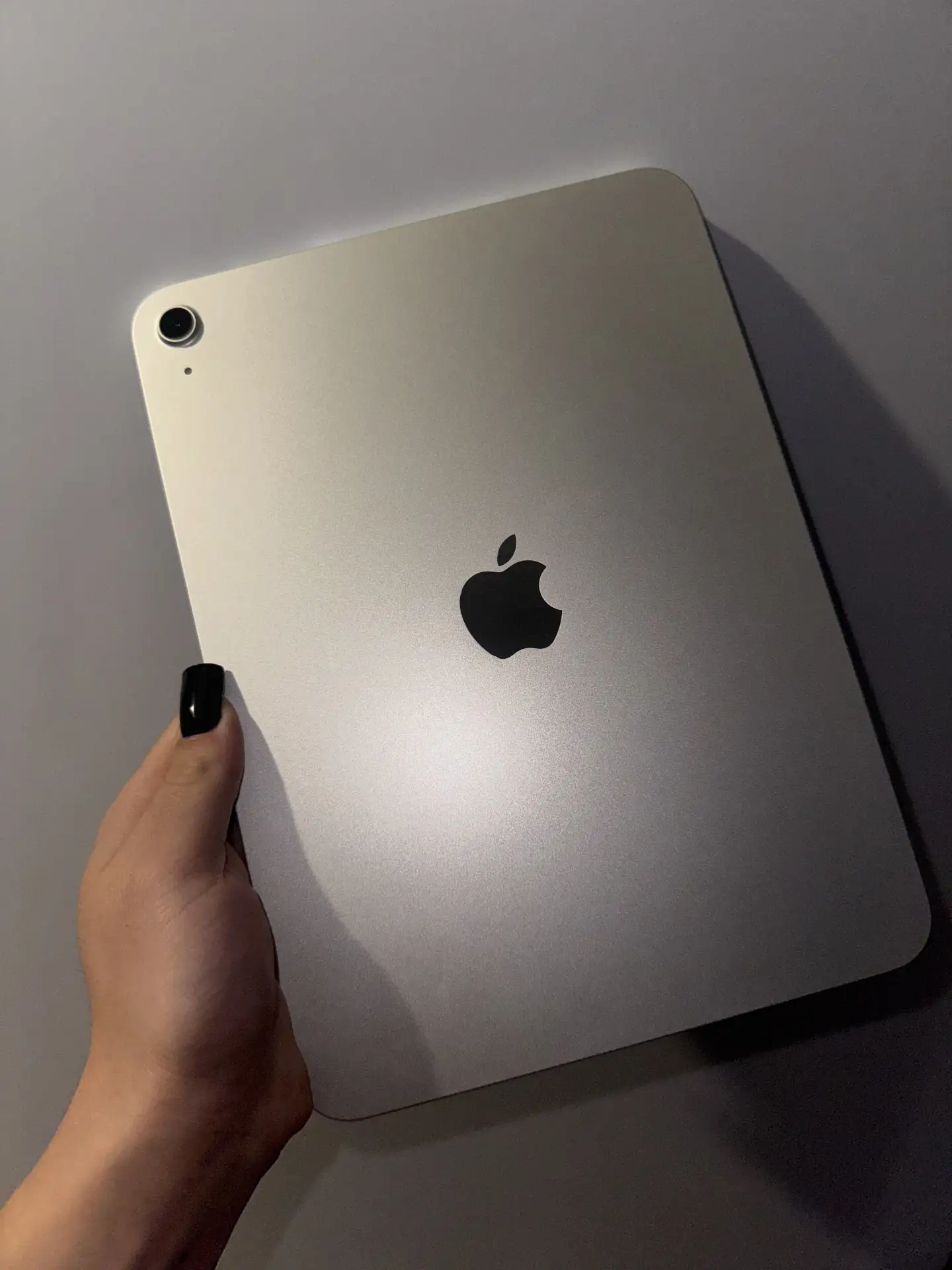Продам Apple iPad 11 (A16), 256 ГБ, Wi-Fi, серый
