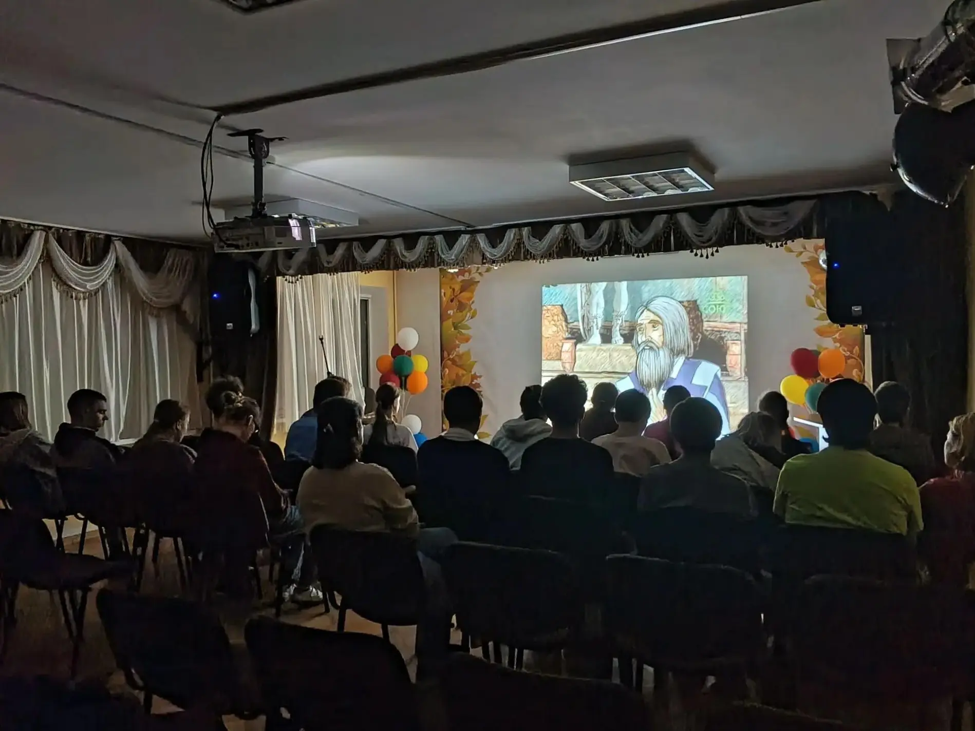 🎬 Заседание киноклуба СТИ: Покров Пресвятой Богородицы