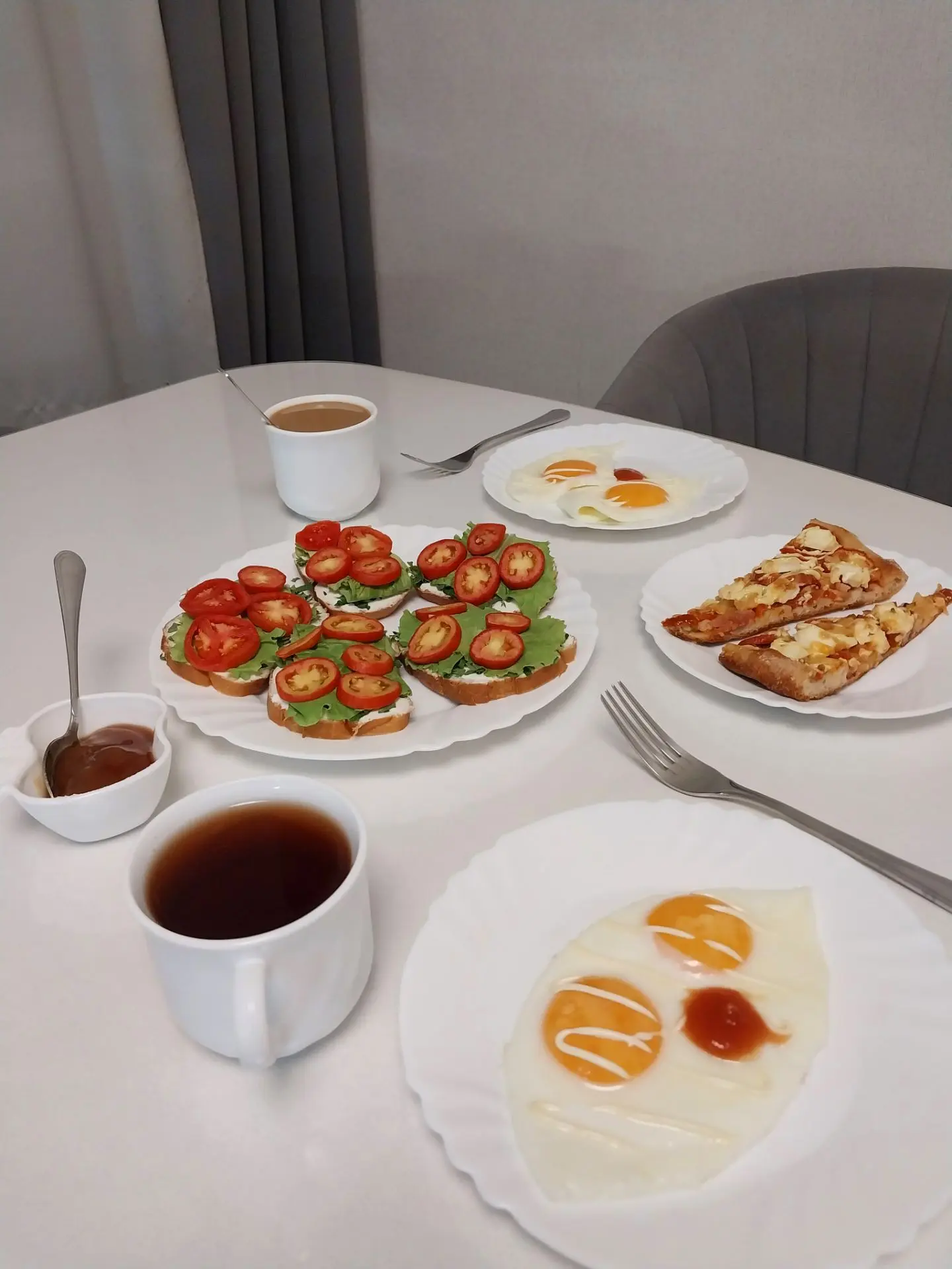 Всем приятного аппетита🫖🍵🍳 и хороших выходных, кто отдыхает. А я на работу