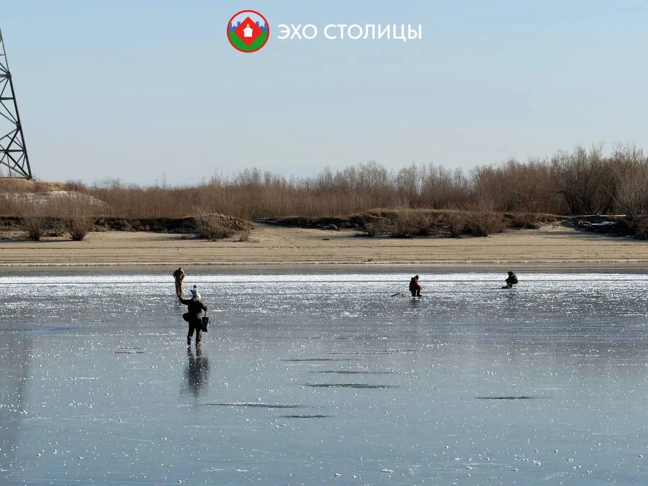 Фотофакт: рыбаки в 203 микрорайоне