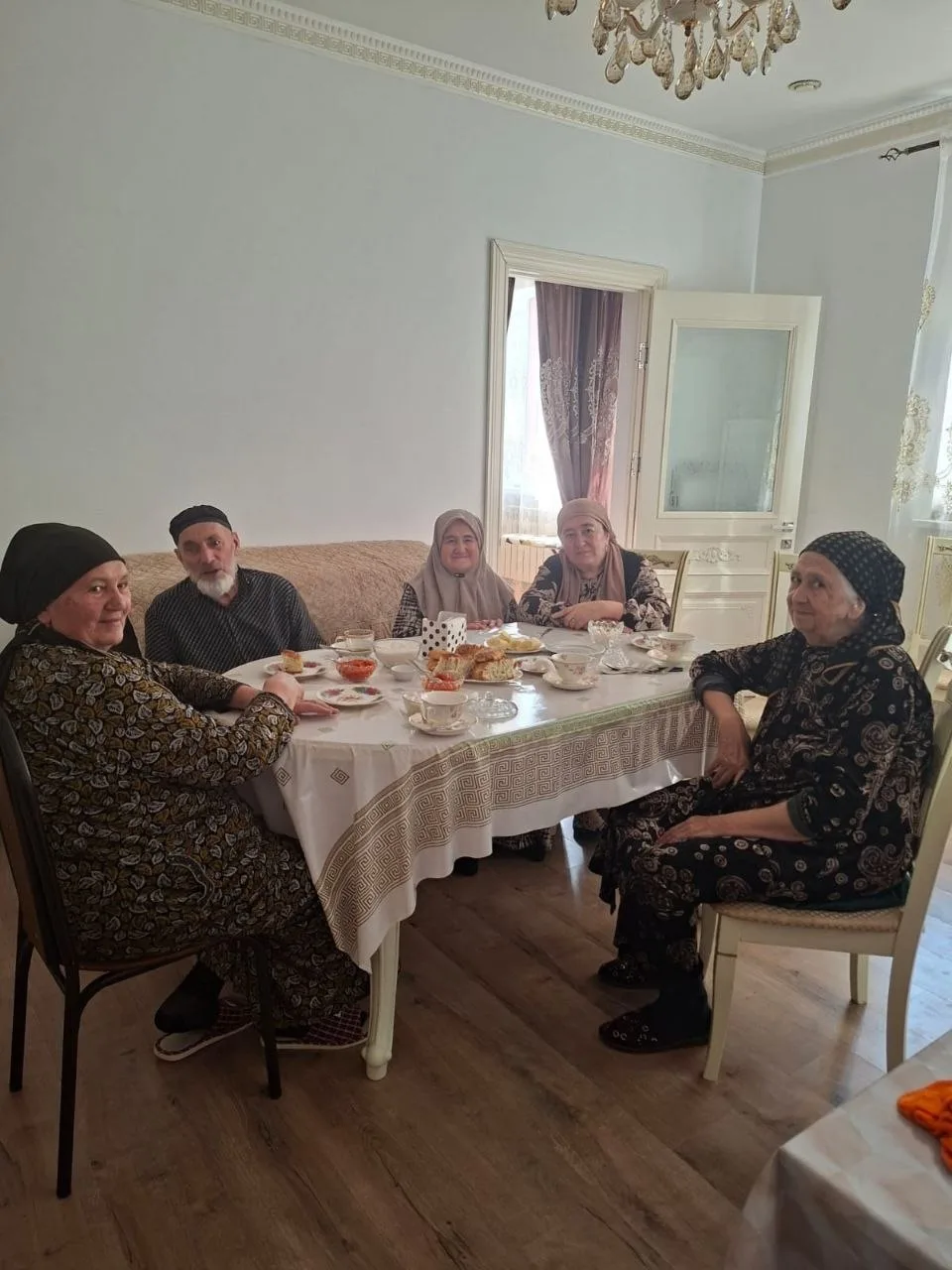В Доме культуры с. п. Ляжги  прошёл тёплый вечер, посвящённый Дню пожилых людей. Главны...