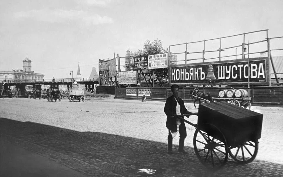 📍 Каланчевская улица, вид в сторону площади Трёх вокзалов. 1914 / сейчас.