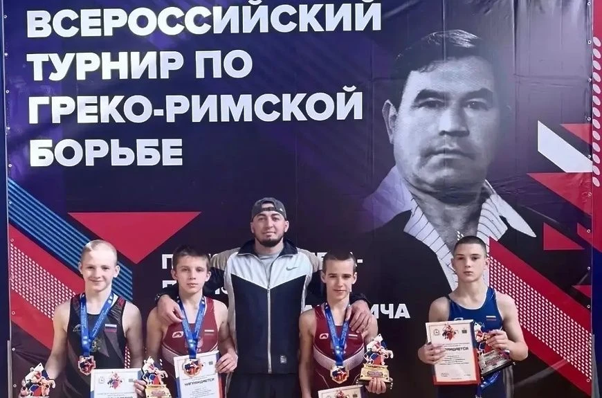 🏆 Юные борцы из Солнечногорска - на пьедестале!