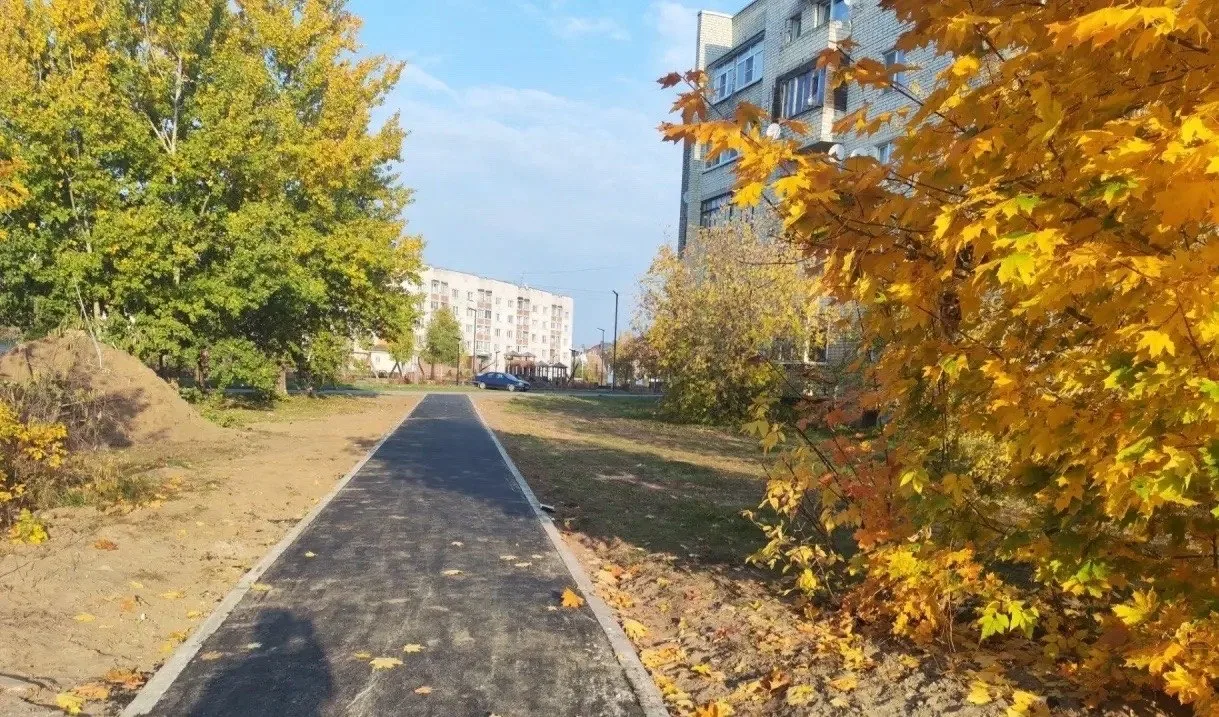 🚶 В Покрове появился новый тротуар на Бульваре Дружбы народов