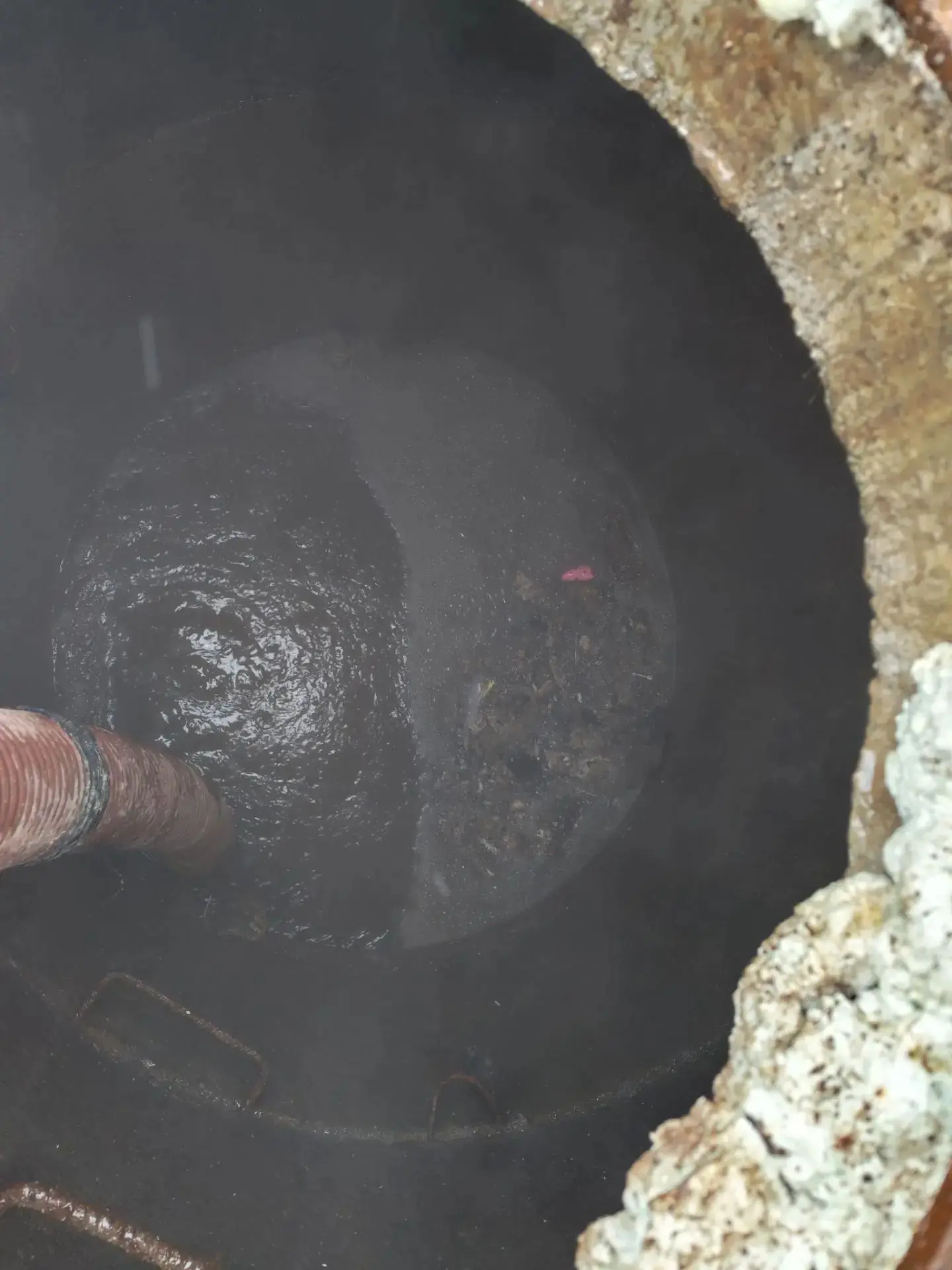 Устранение засора на централизованной сети водоотведения по ул.Центральная