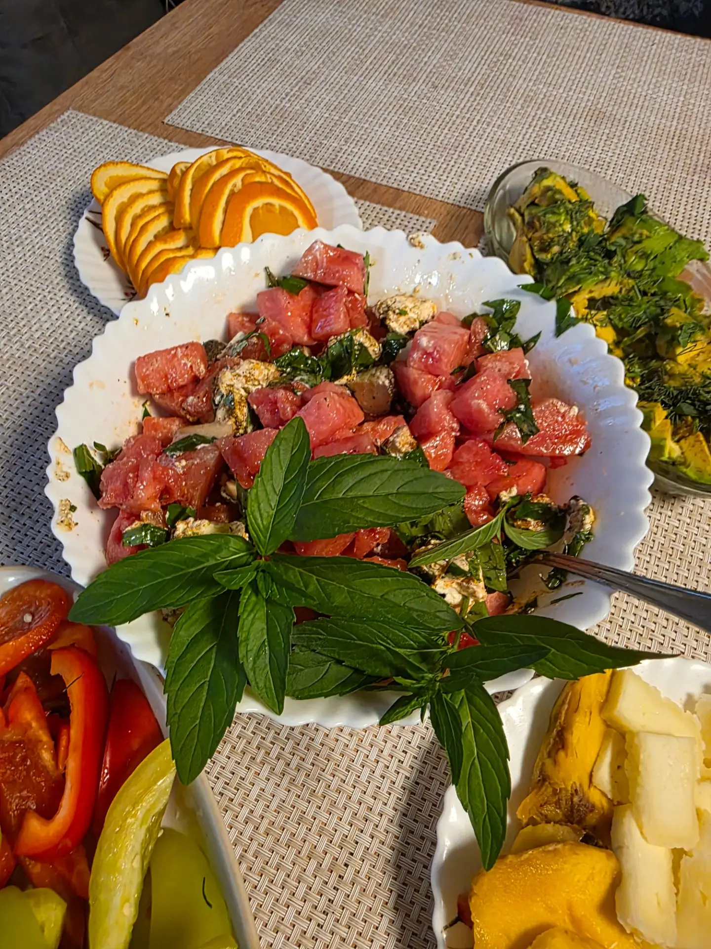 Очень вкусный салат из арбуза.