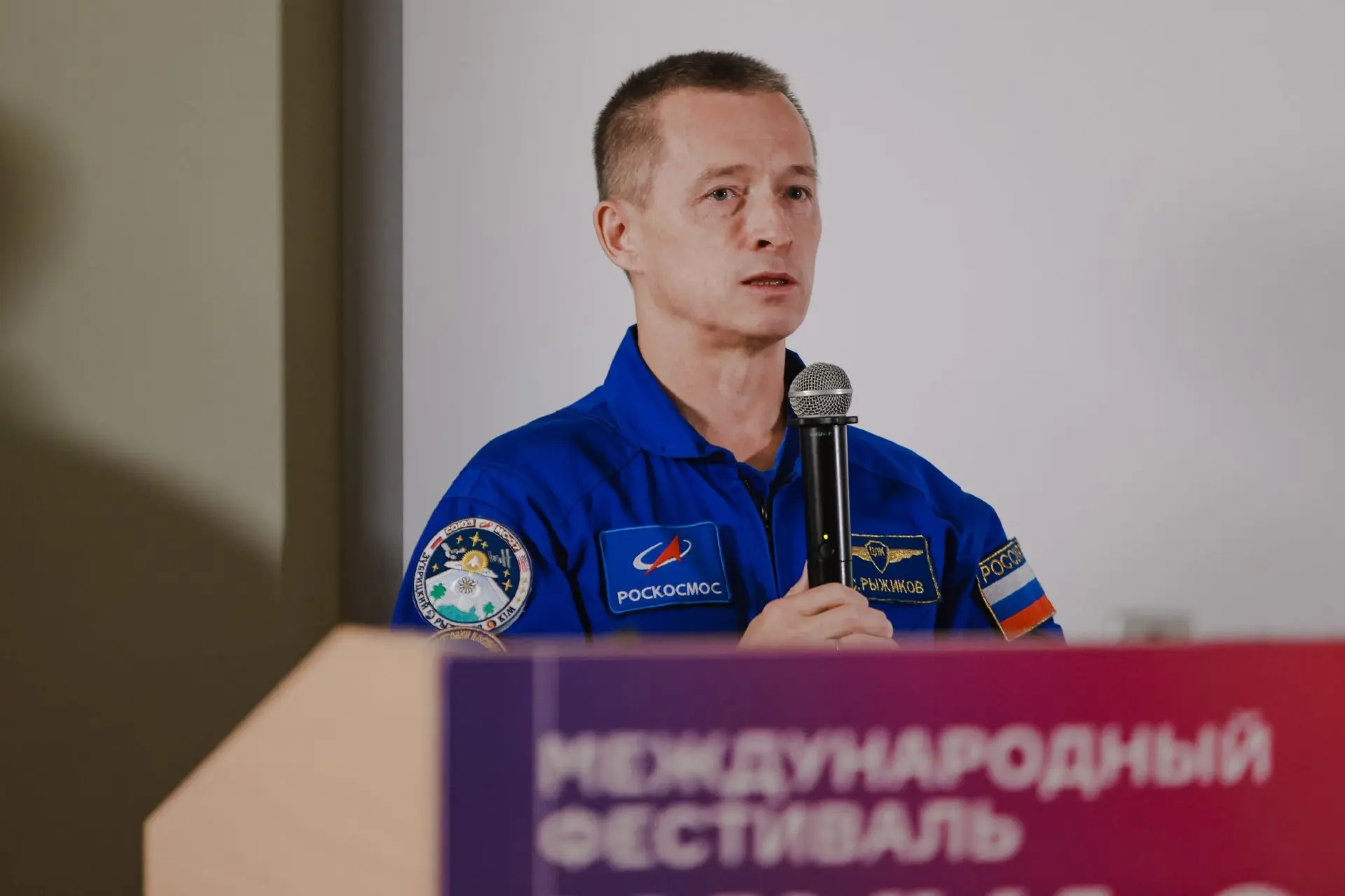 Суббота на НАУКА 0+ в Шуваловском корпусе МГУ: лекции, дискуссии, телемост с экипажем М...