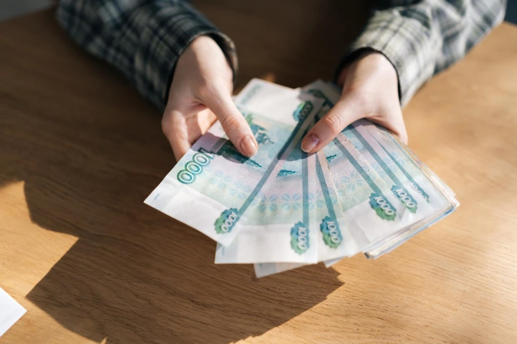 💵 Россияне выбирают наличные: опрос Банка России показал рост тренда