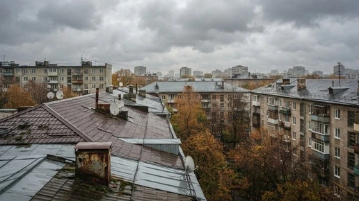 В Екатеринбурге на Уралмаше у дома на Индустрии нашли тело мужчины