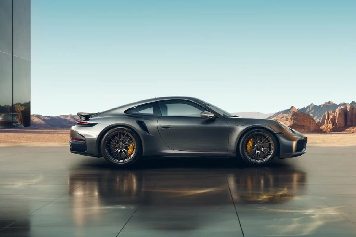 Porsche возвращается в сегмент суперкаров