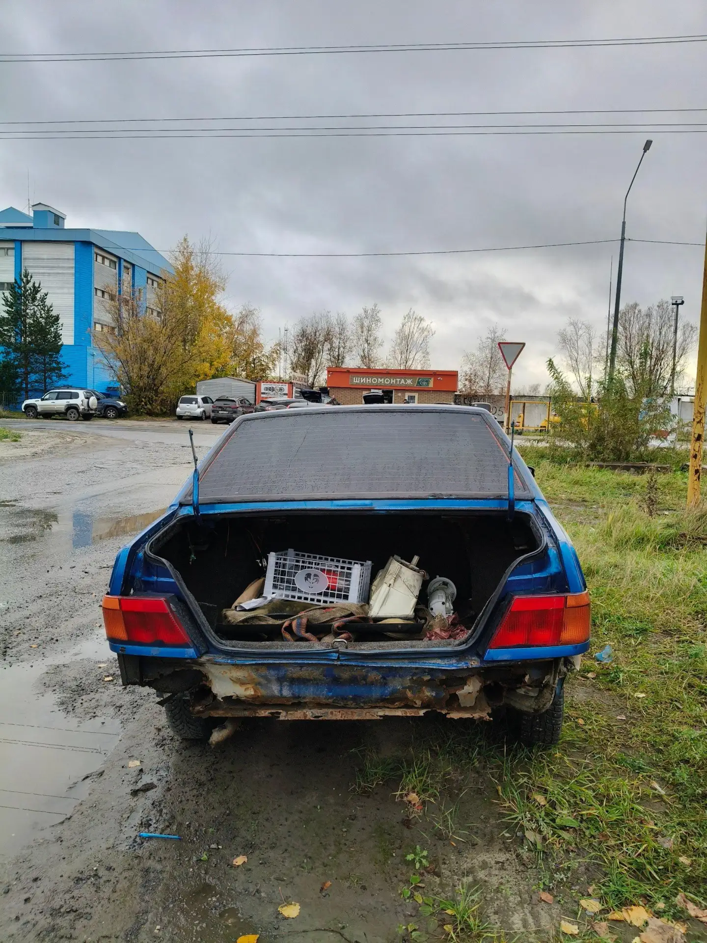 С ВАЗ-2115 сняли детали