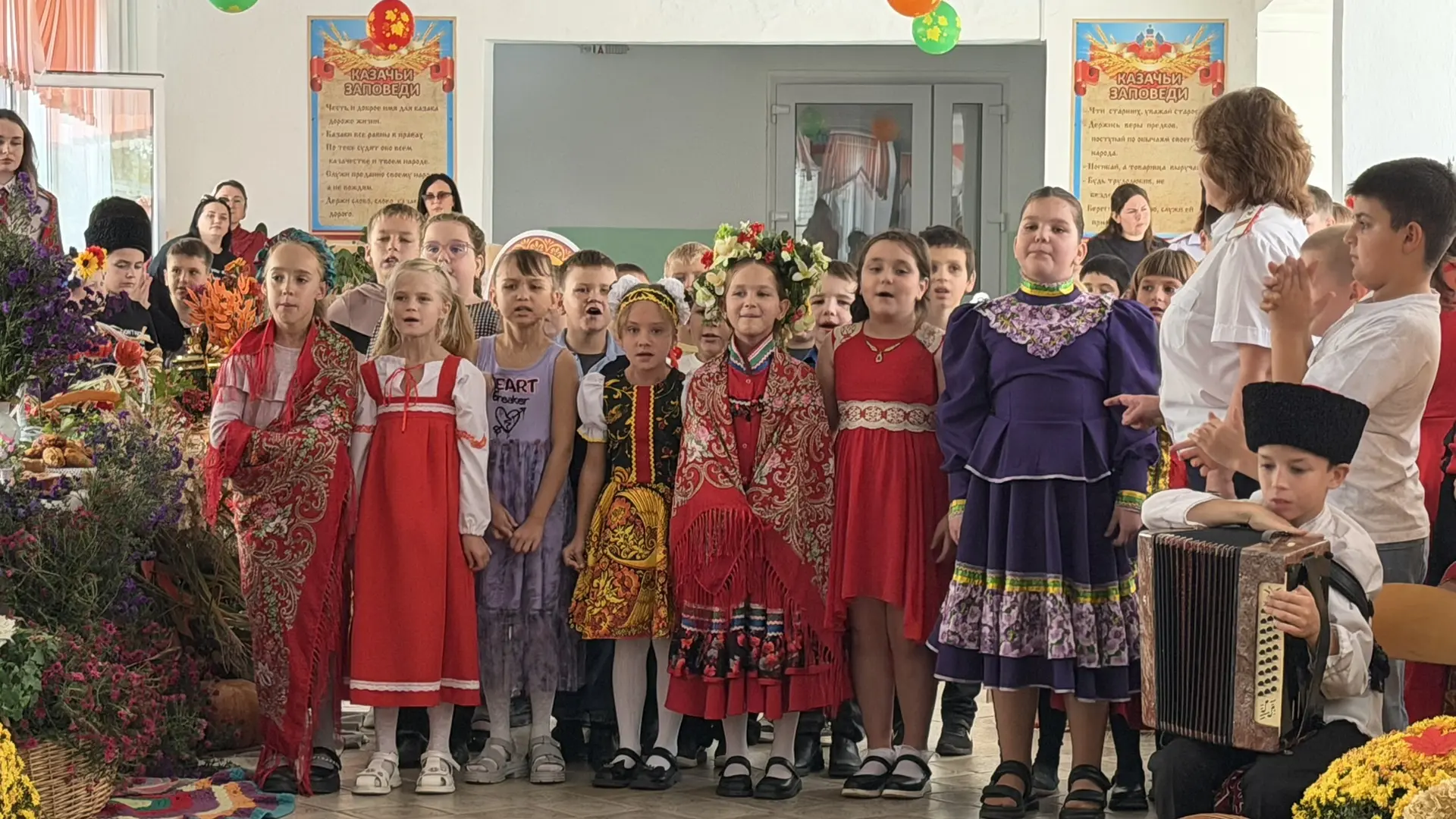 🍂 Золотая осень, звонкий смех и аромат свежей выпечки!