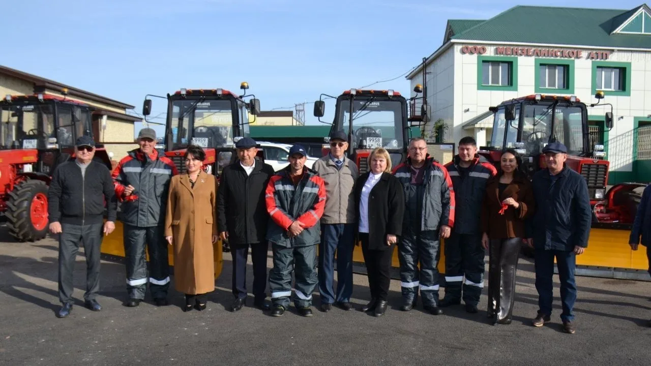 🚜 Кому в Мензелинском районе вручили ключи от новых МТЗ-82